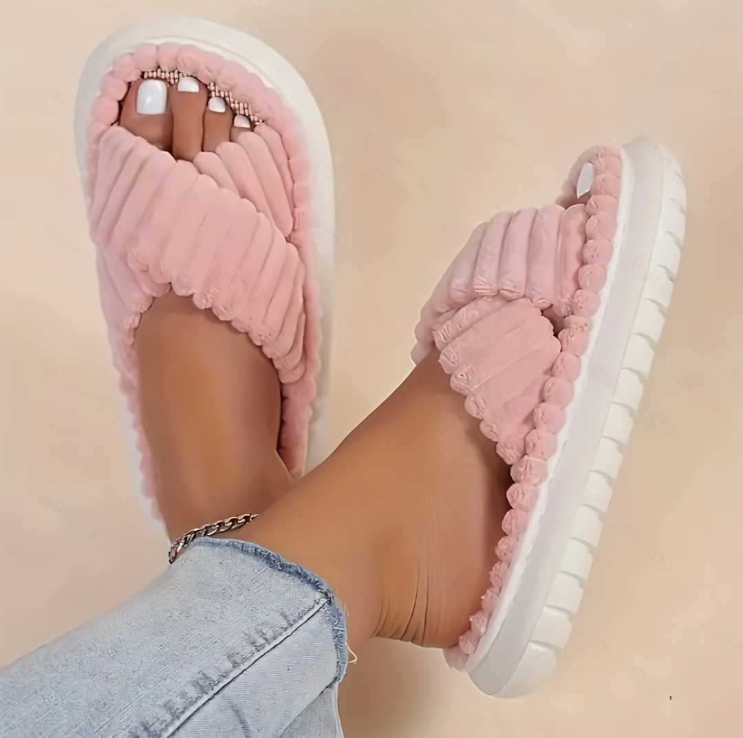 BowLift | Sofie - Lined slippers made of plush with cross band