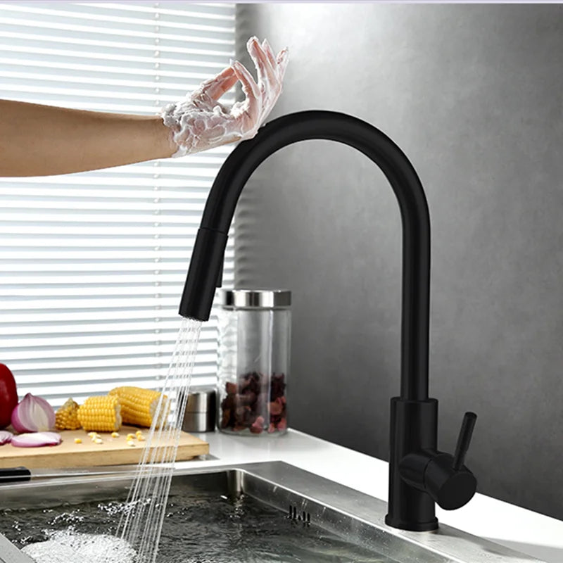 BowLift | TouchTech Pull-Out Kitchen Tap – Sensor Touchless Mixer Tap with Flexible Spout | Modern Brass Faucet