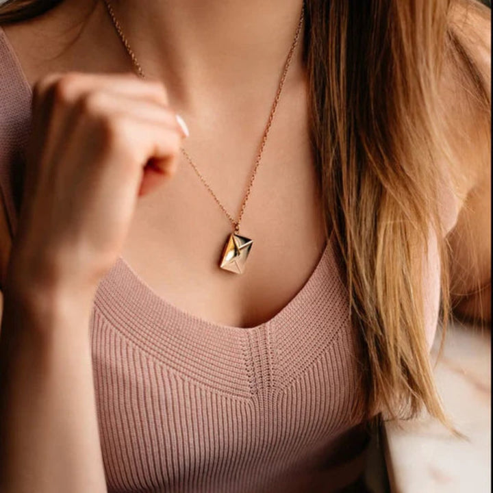 BowLift | Love Chain - Customizable letter for your loved one