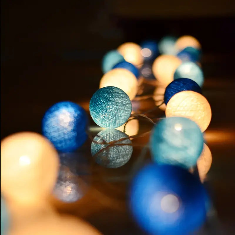 BowLift | LED string lights | Ball lights for festive occasions