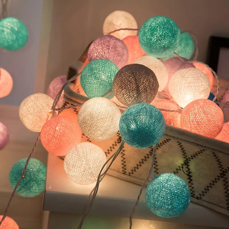 BowLift | LED string lights | Ball lights for festive occasions