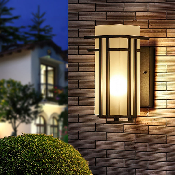 BowLift | Linden Wall Light | Outdoor Lamp in Retro Design