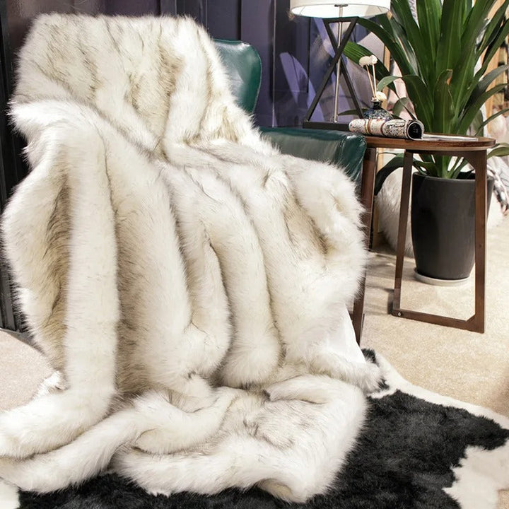 BowLift | Luxurious Faux Fur Blanket | Cozy Blanket for Home