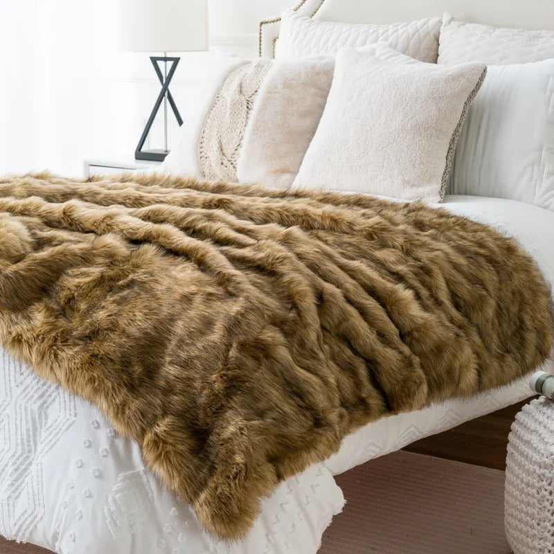 BowLift | Luxurious Faux Fur Blanket | Cozy Blanket for Home