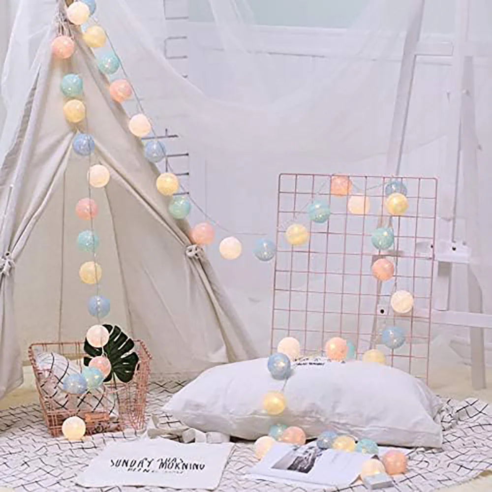BowLift | Cotton Ball Garland