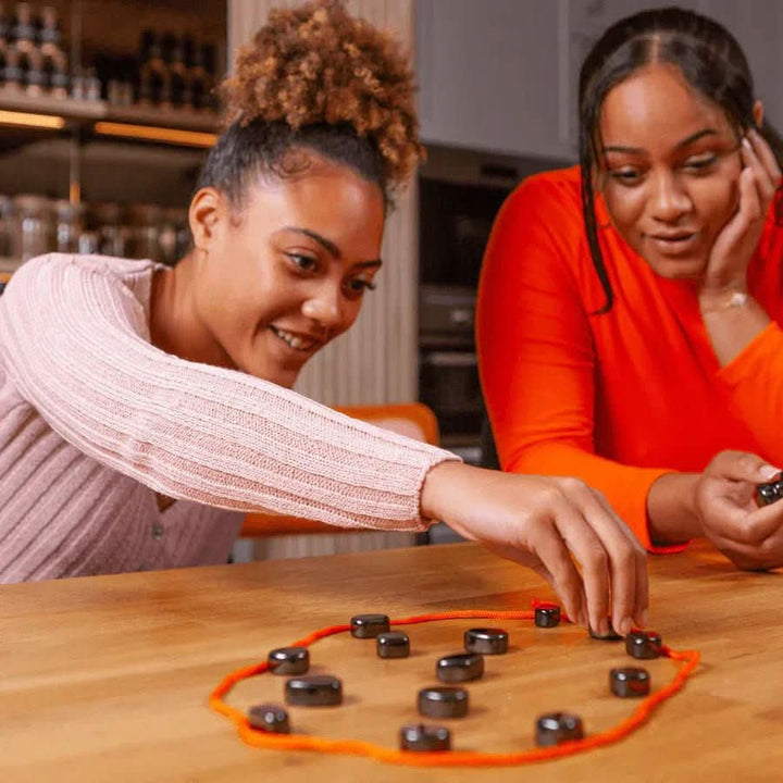 BowLift | Magnetic chess game for travelling & strategy