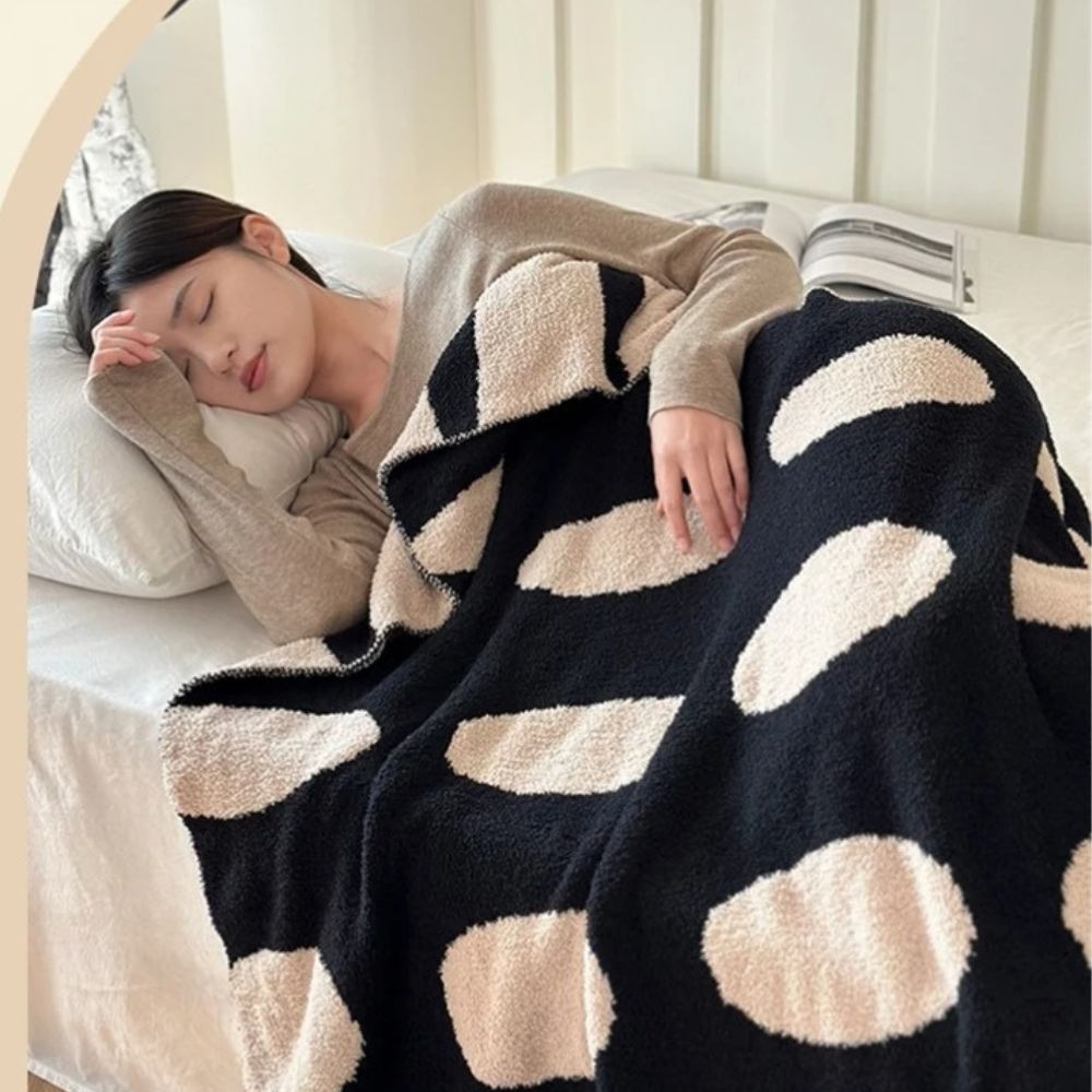BowLift | Modern Polka Dot Fleece Blanket