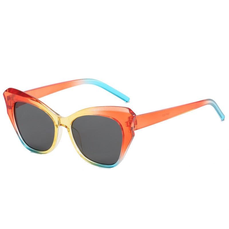 Women's Cat-Eye Sunglasses with Extravagant Mirror Design Bowlift