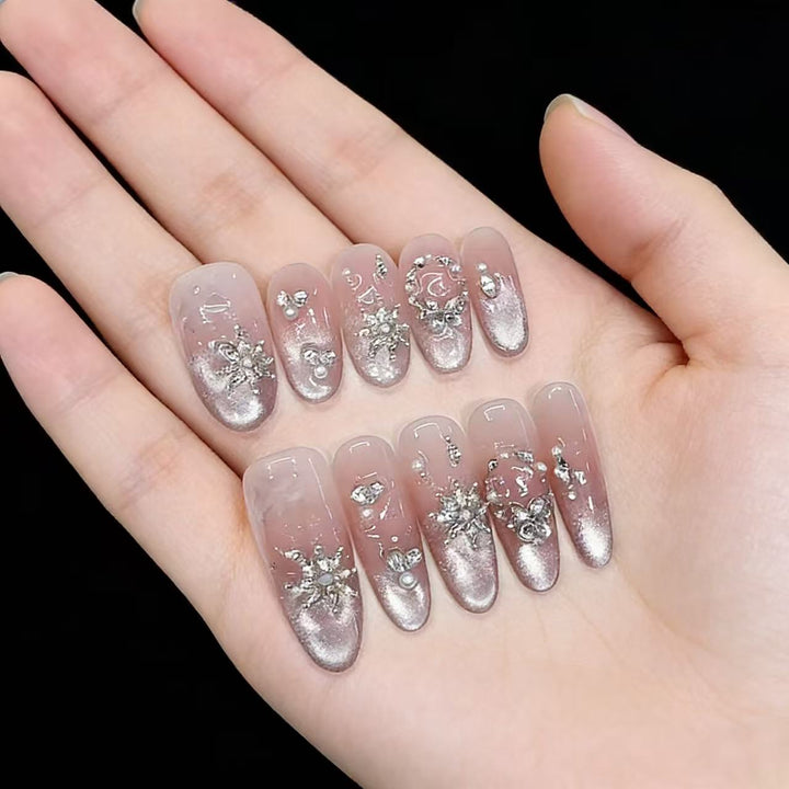 Sparkling Decorative Press-On Nails Set Bowlift