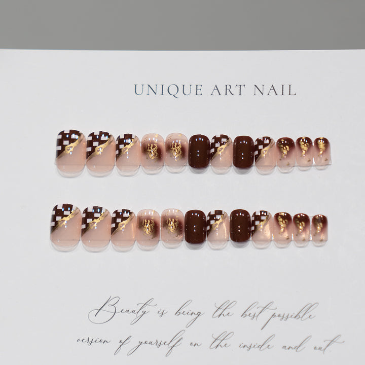 Elegant Artistic Press-On Nail Set
