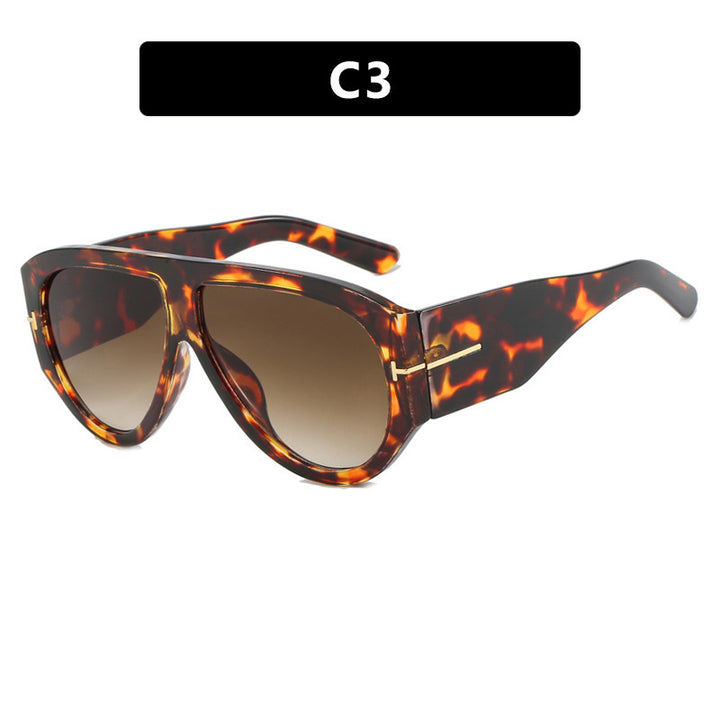 Women Designer Sunglasses in Elegant Retro Design with Wide Frame Bowlift