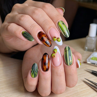 Artificial nails with creative geometric design Bowlift