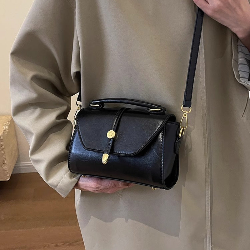 Chic Leather Crossbody Bowlift