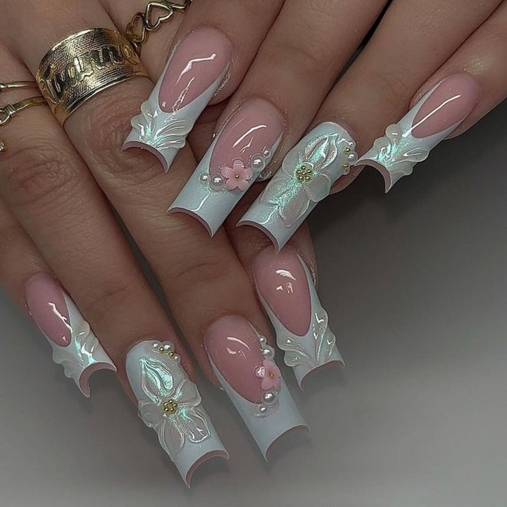 Artistic Nail Art Bowlift