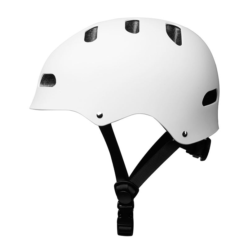 Skate helmet with outstanding comfort and safety Bowlift