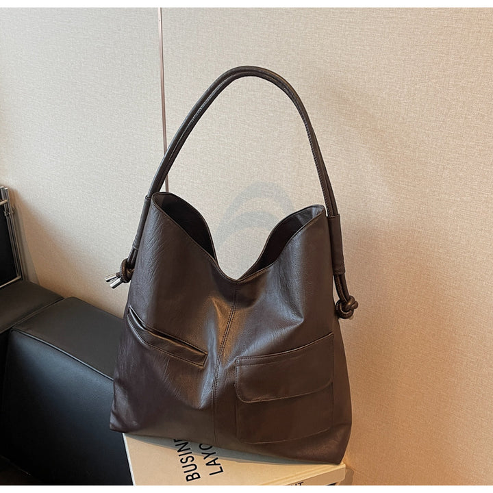 Casual tote bag with practical front pockets Bowlift