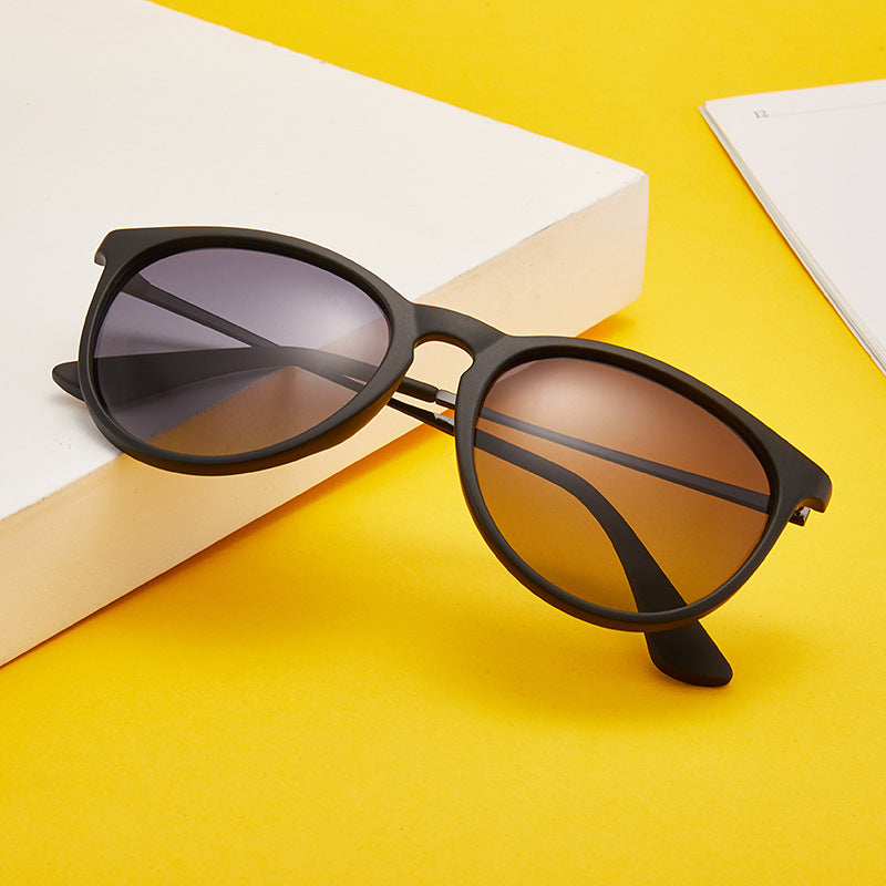 Women's fashionable and elegant sunglasses with high-quality plastic frame and mirrored lenses Bowlift