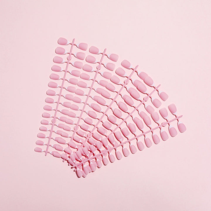 Elegant artificial nails with matte finish Bowlift