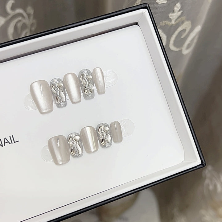 Elegant Designer Press-On Nails Set Bowlift