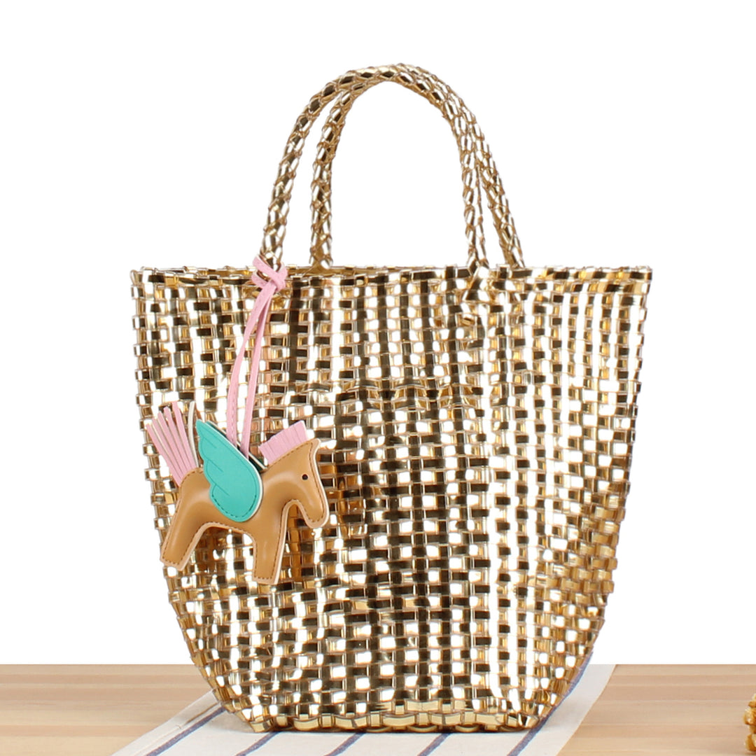 Playful basket bag with unique pendant Bowlift