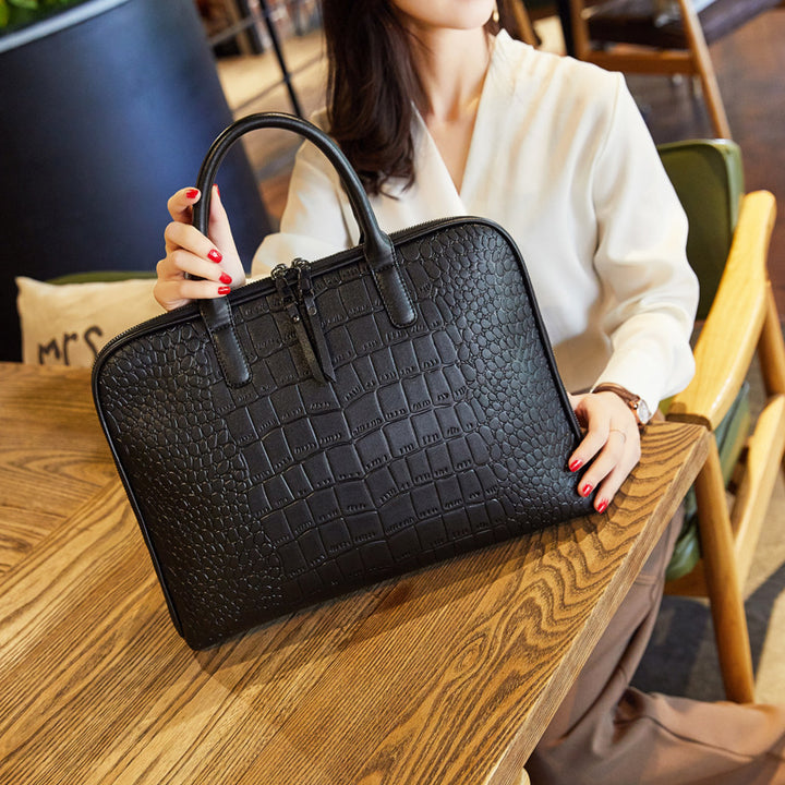 Elegant Laptop Bag in Luxurious Crocodile Look Bowlift