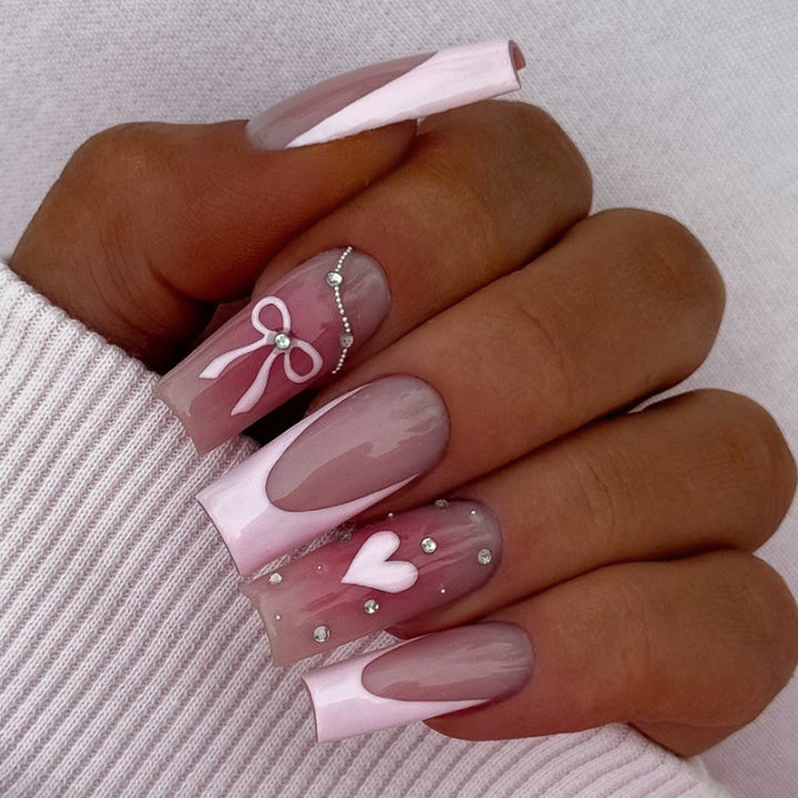 Acrylic nail set with glamorous golden accents Bowlift