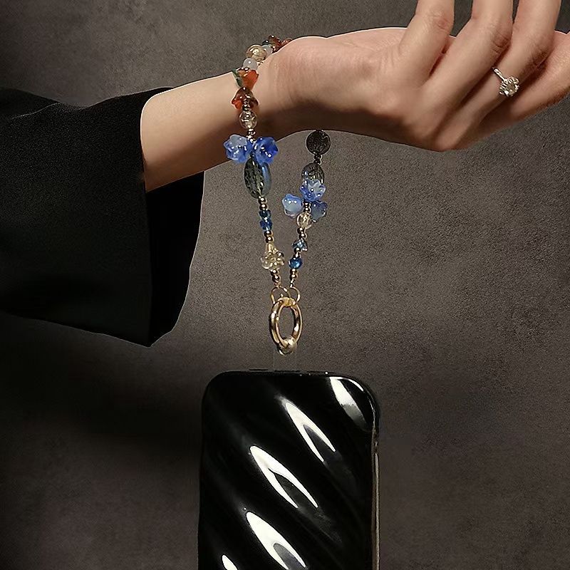 Decorative Flower-Themed Beaded Keychain Bowlift