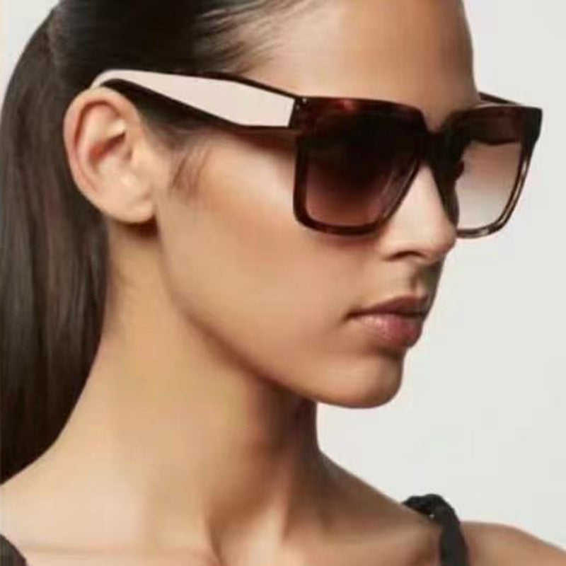 Women’s optical sunglasses in a unique tortoiseshell pattern with UV protection Bowlift