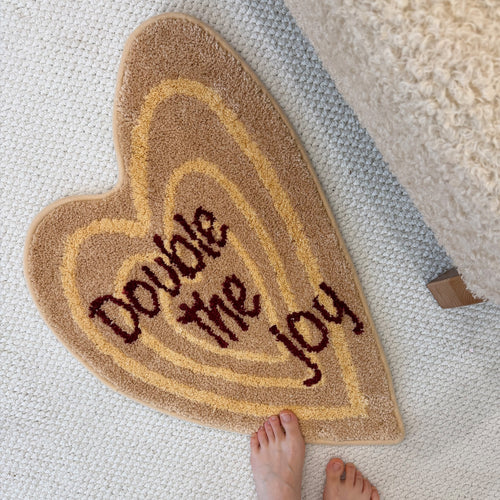 Heart-Shaped Cozy Bath Rug Bowlift