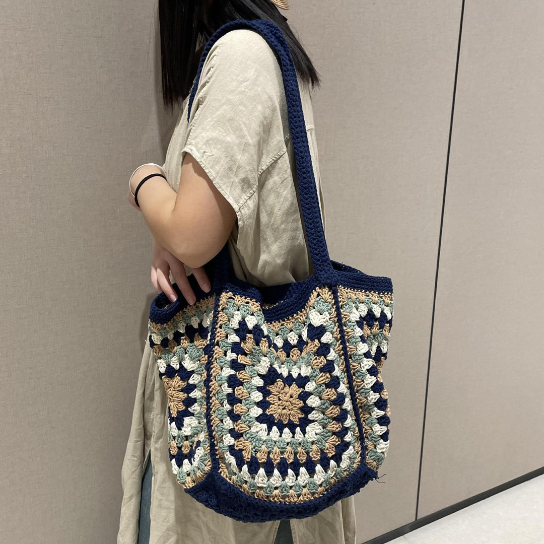 Hand-knotted shoulder bag with vintage pattern Bowlift