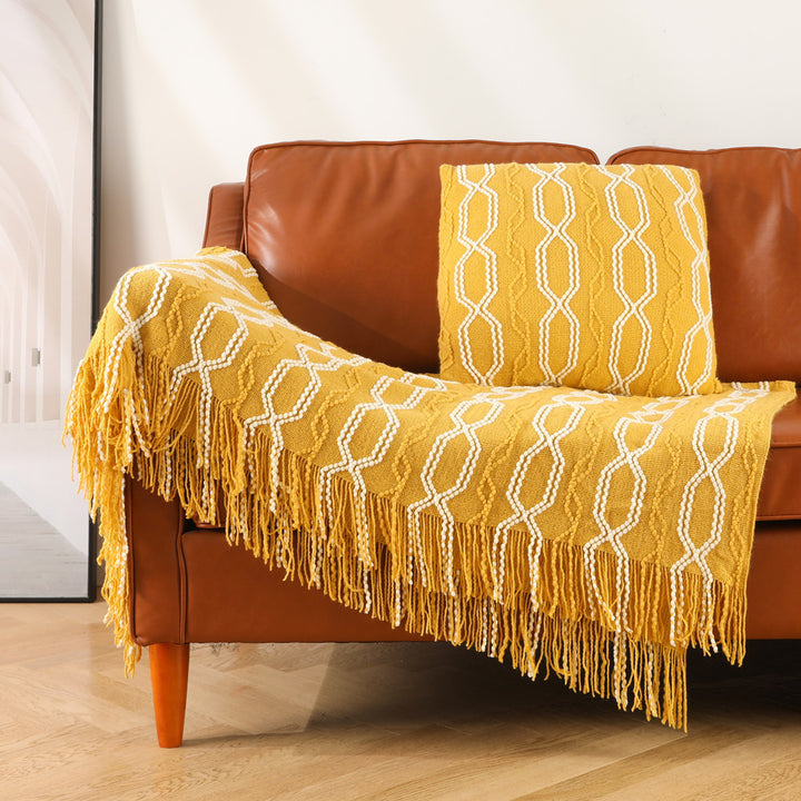 Textured Throw Blanket Bowlift