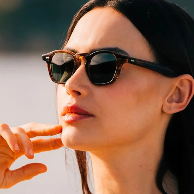 Women's geometric sunglasses with protective UV filter and contemporary design Bowlift