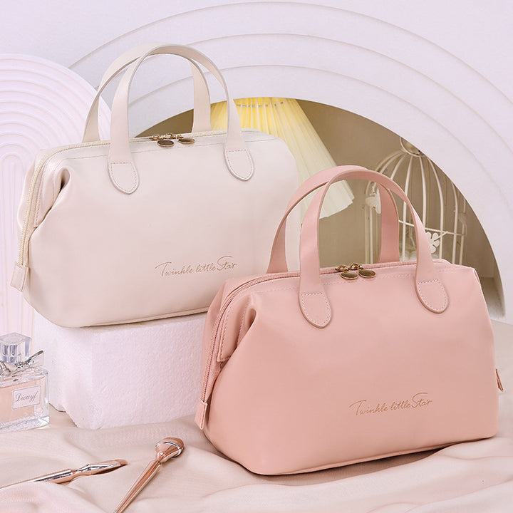 Cosmetic transport bag made of high-quality synthetic leather with stylish design Bowlift