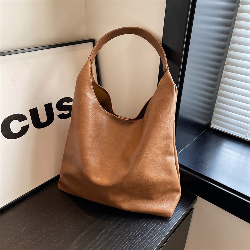 Minimalist Leather Tote Bowlift
