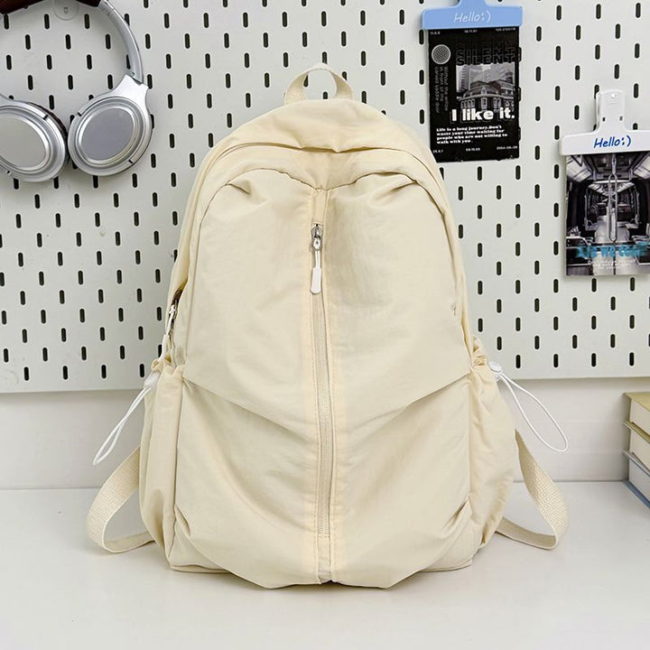 Spacious and Lightweight Backpack for Everyday Bowlift