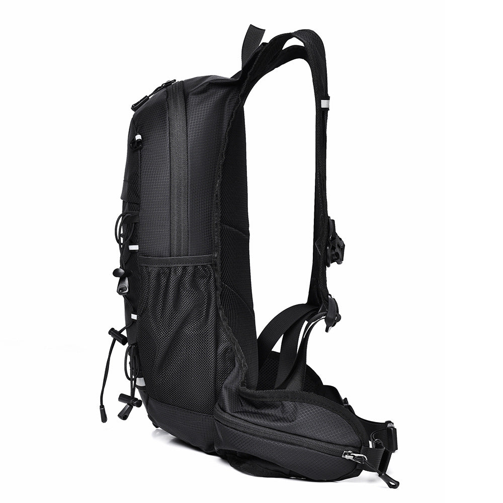 Hydration-Focused Adventure Daypack Bowlift