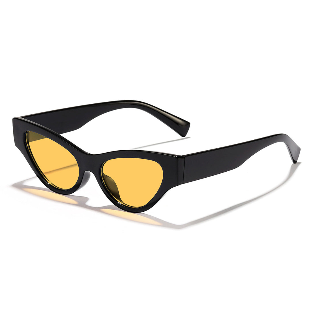 Women Cat-Eye Sunglasses with elegant, transparent frame and UV protection Bowlift