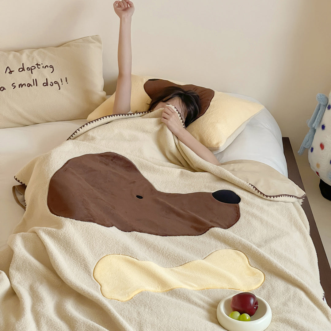 Cozy Animal-Themed Blanket Bowlift