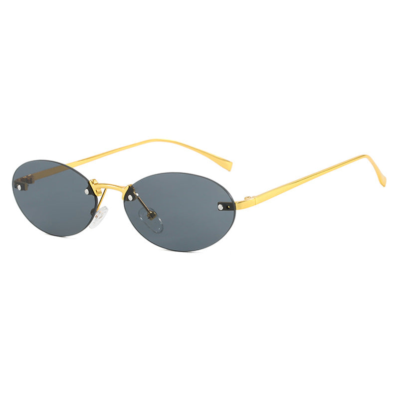 Ladies fashionable sunglasses in elegant retro design Bowlift