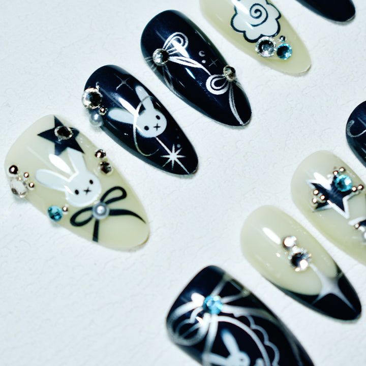 Artistic Themed Press-On Nails Bowlift