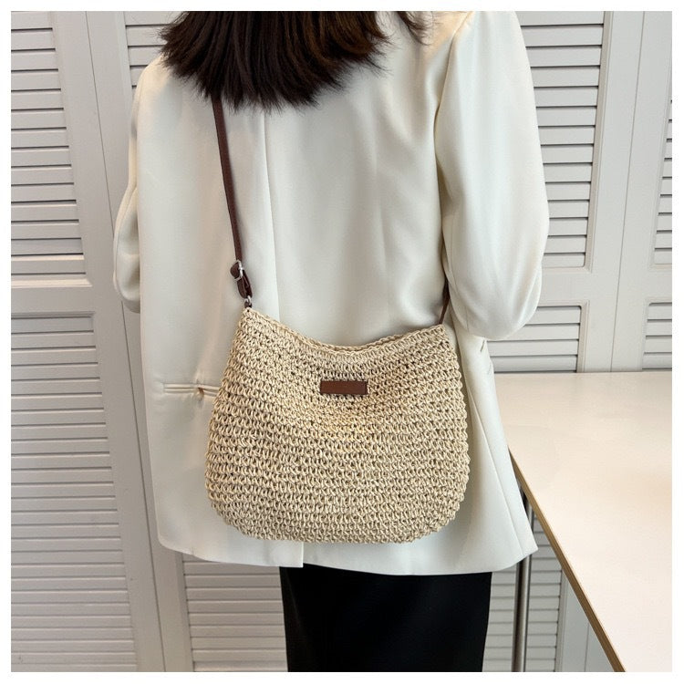 Handbag Made of High-Quality Macrame with Padded Shoulder Strap Bowlift