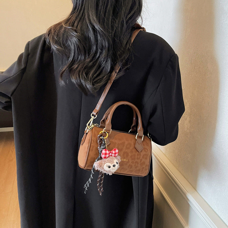 Compact Structured Handbag Bowlift