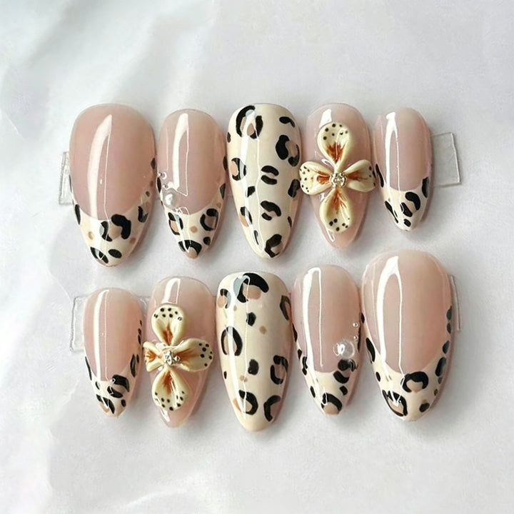 Elegant Leopard Print Press-On Nail Set