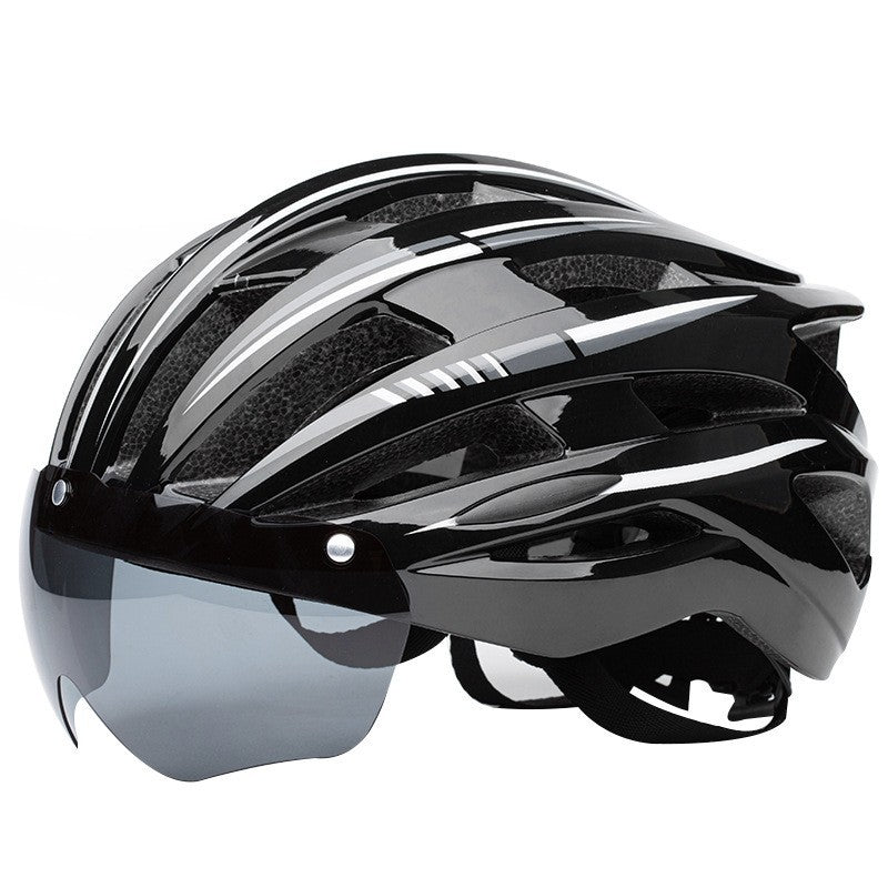 Road bike helmet with visor-friendly design and excellent ventilation Bowlift