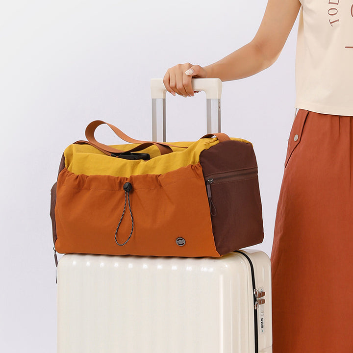Practical Sports Bag With Expandable Storage Bowlift