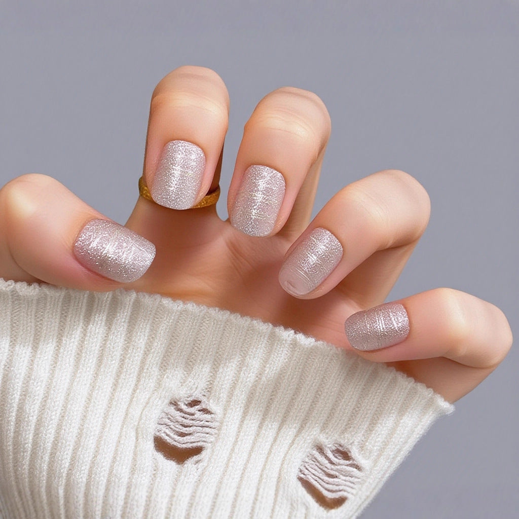Artificial nails with elegant glitter design Bowlift