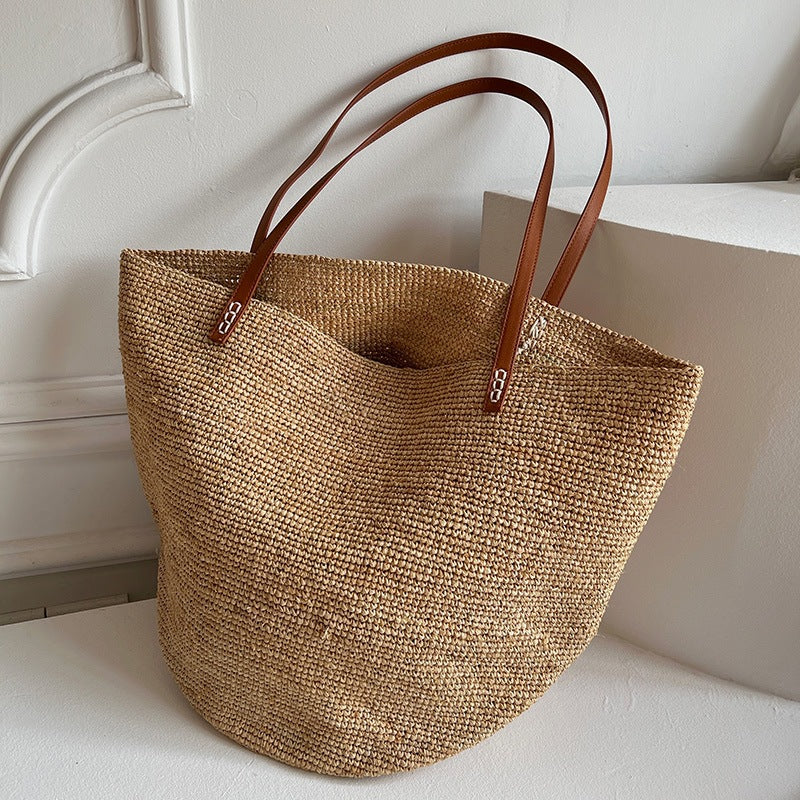 Handcrafted Leisure Bag Made of Woven Straw Bowlift