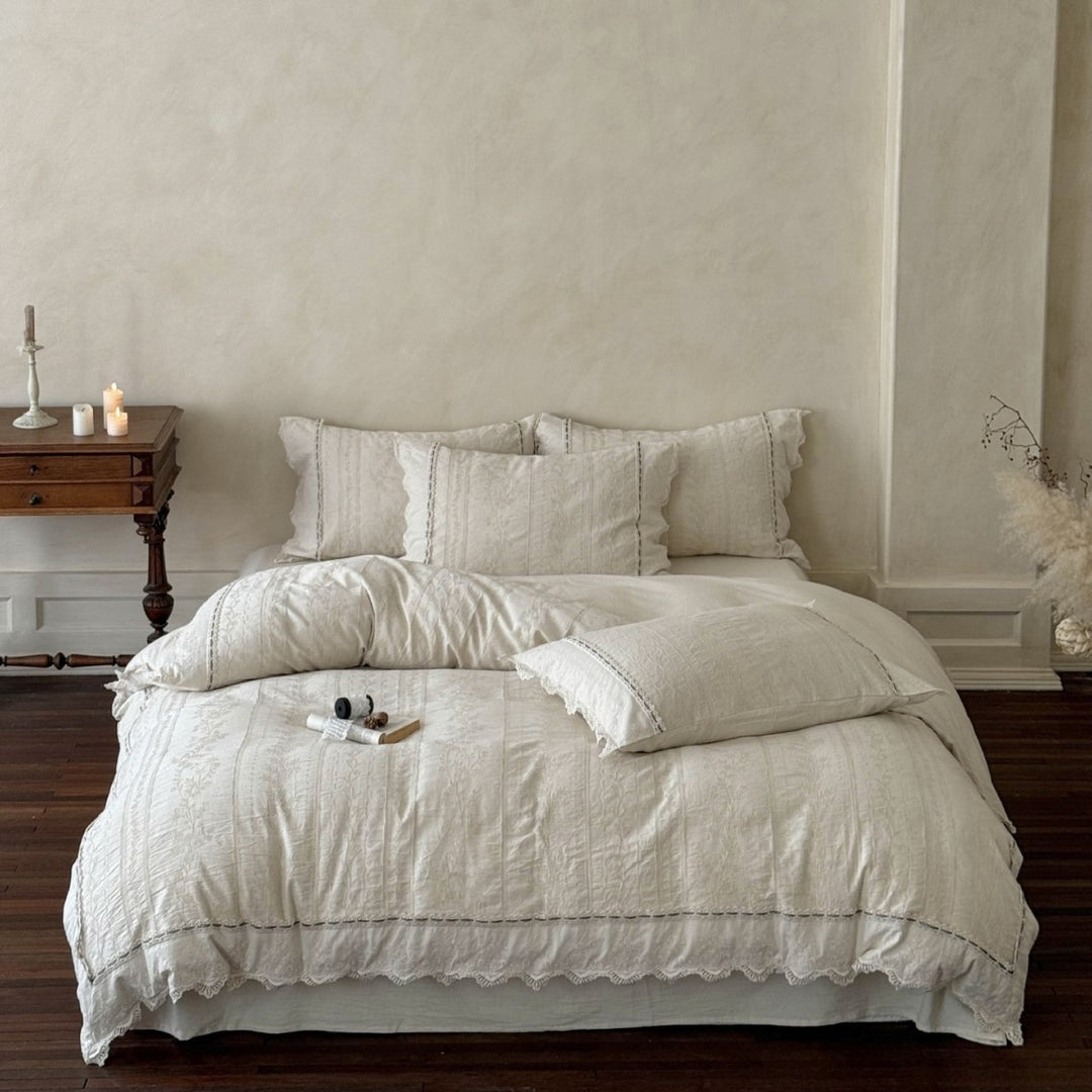 Elegant linen look bedding set with lace and ruffle edge