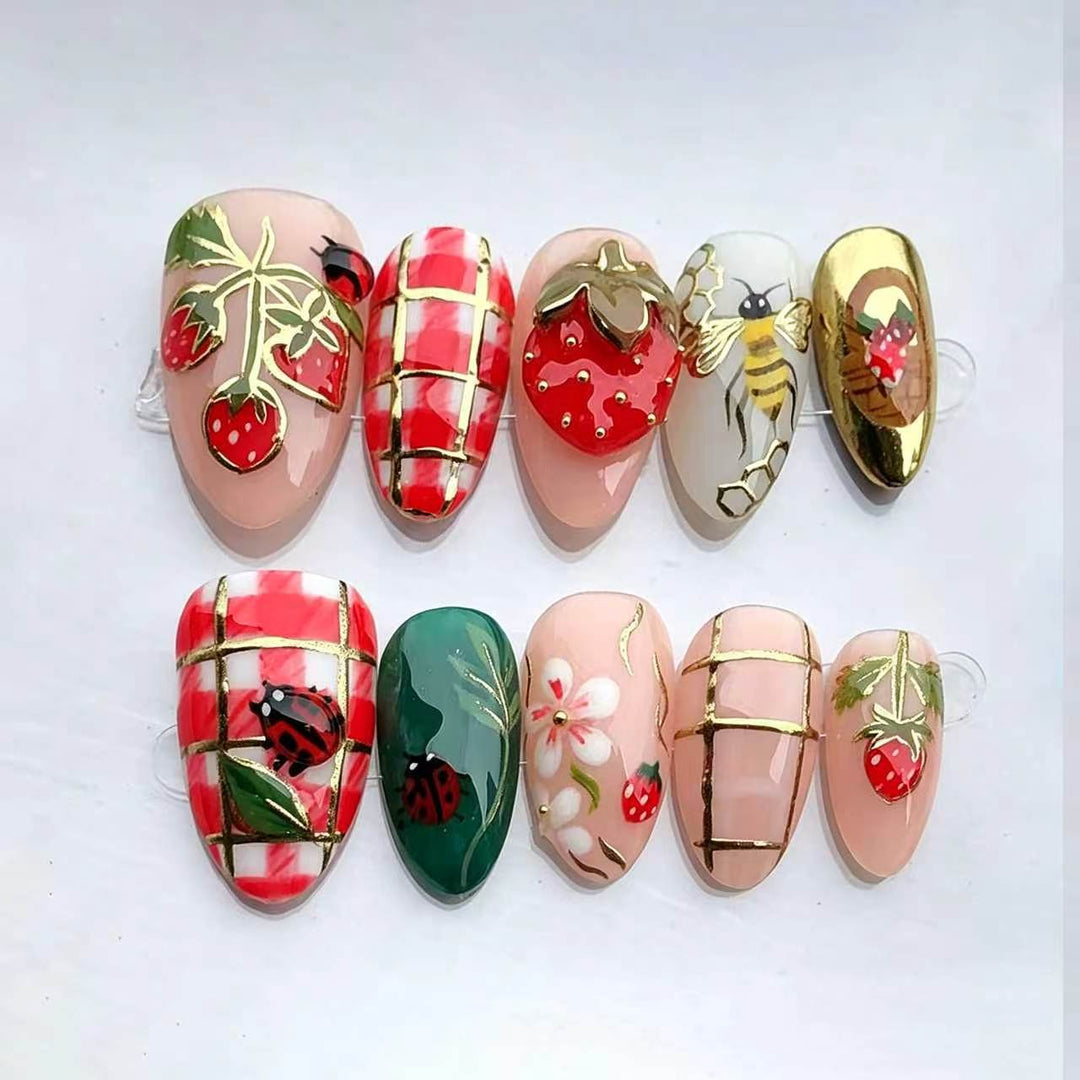 Creative Strawberry-Themed Press-On Nail Art Set