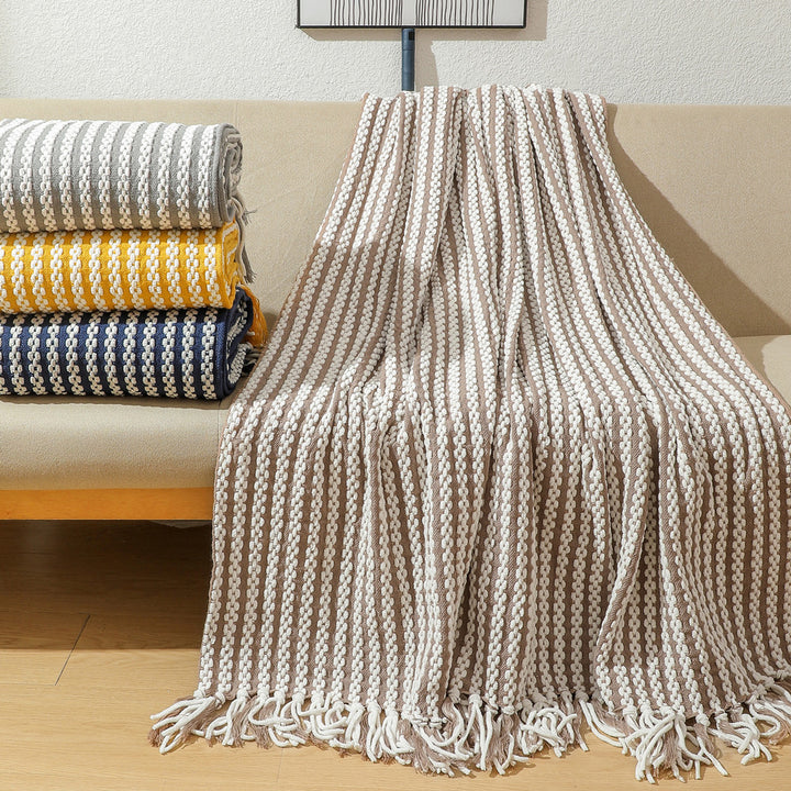 Decorative Throw Blanket Bowlift